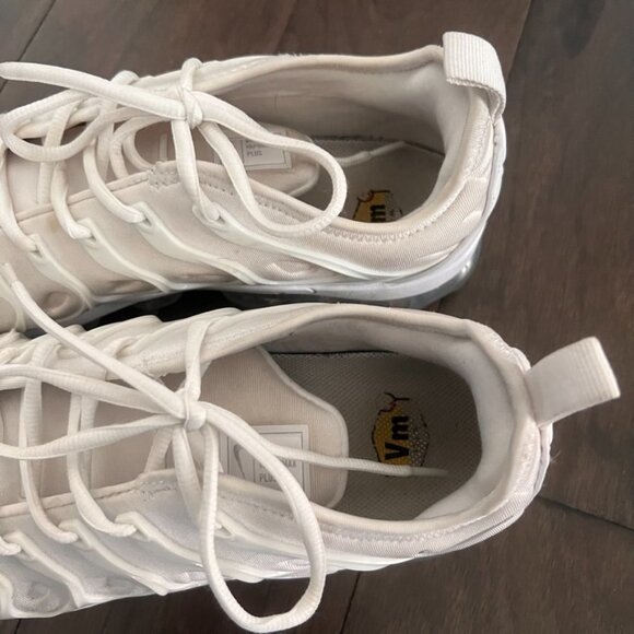 Nike Air VaporMax Plus sneaker shoes - Picture 4 of 9